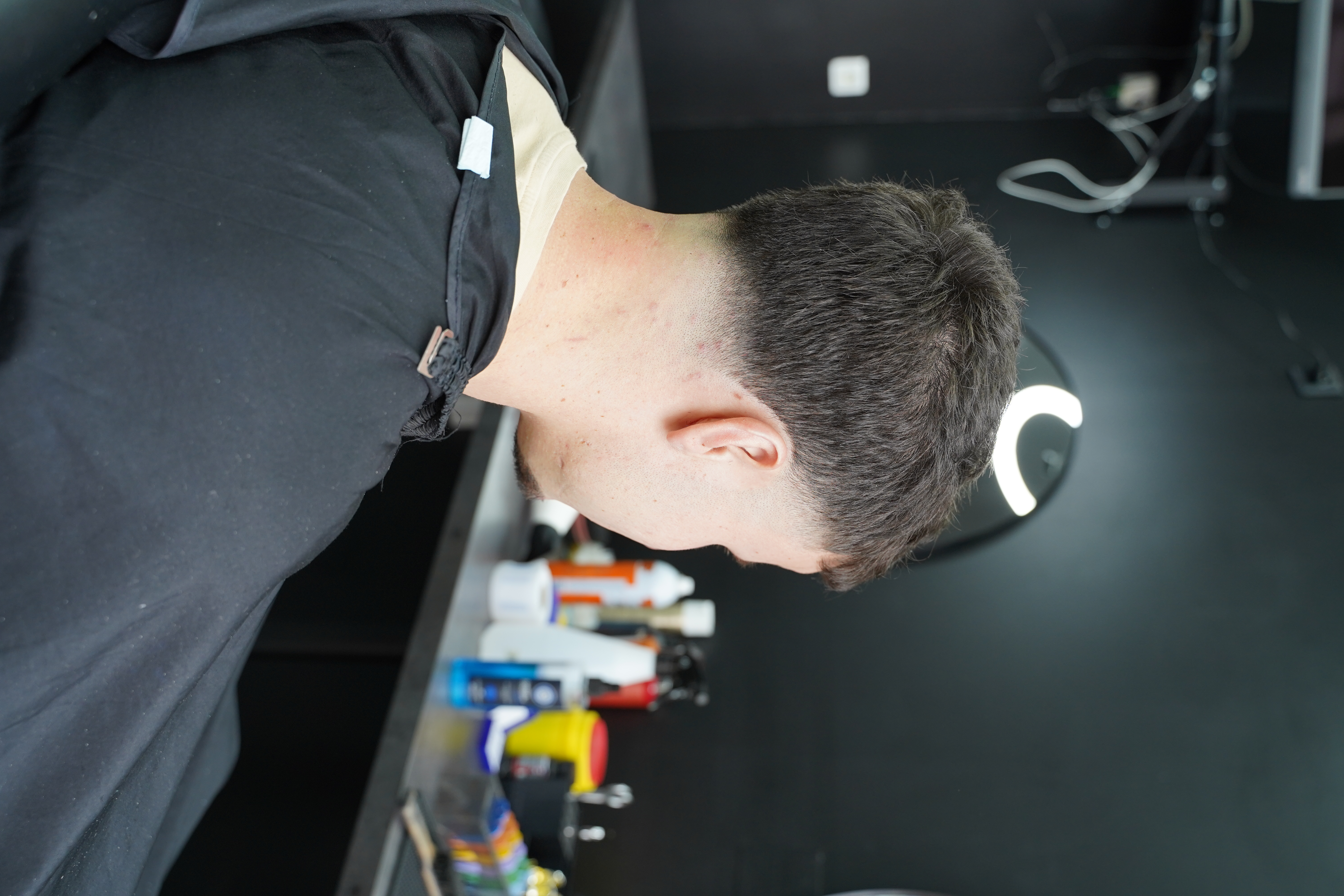 Coupe dégradé chez Akridi Barber